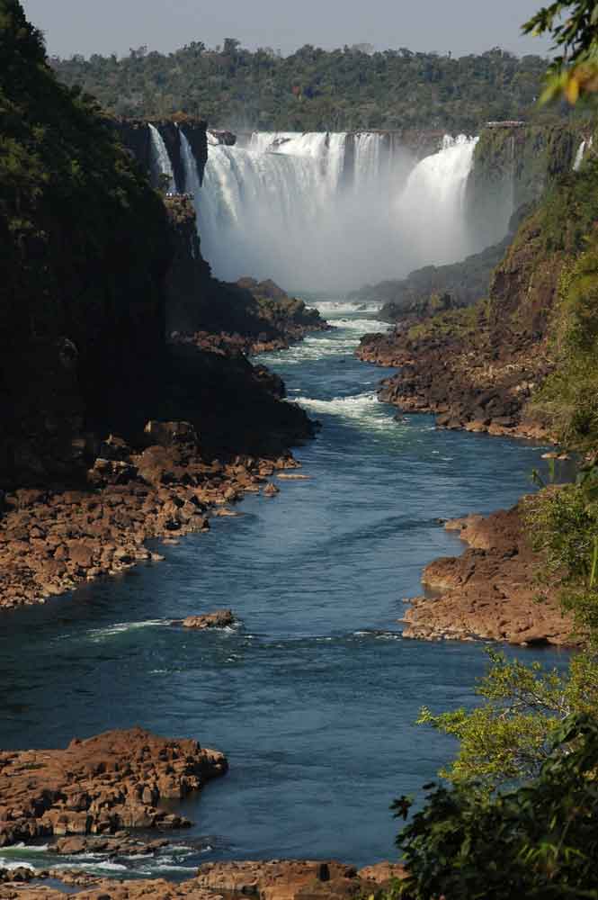 Argentina 017 - parque nacional Iguazu - catarata Garganta del Diablo.jpg